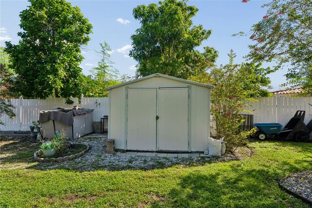 10739 DRUMMOND ROAD, Tampa, FL 33615