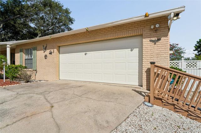 10739 DRUMMOND ROAD, Tampa, FL 33615