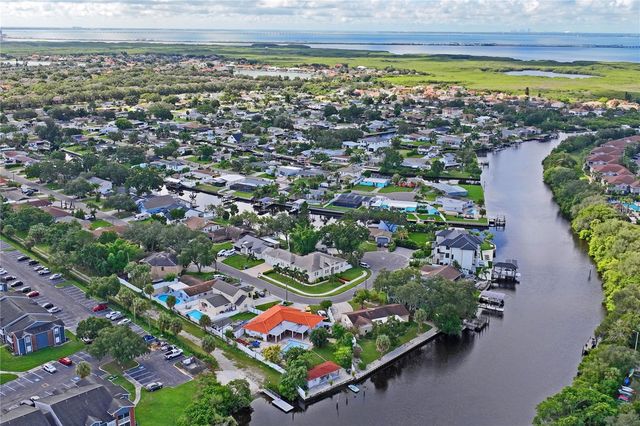 10739 DRUMMOND ROAD, Tampa, FL 33615