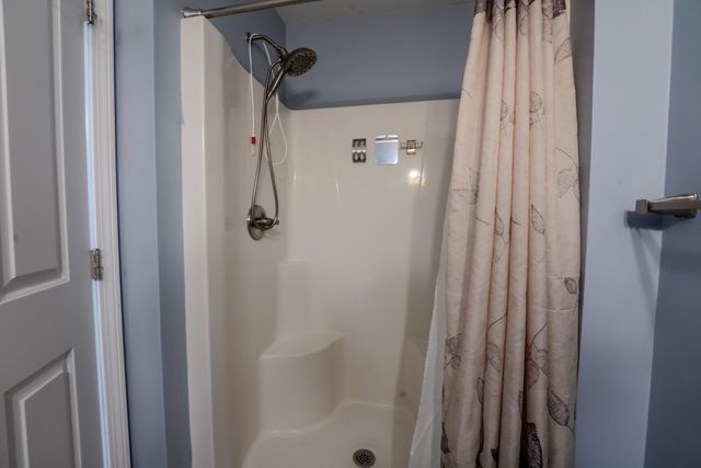 28 Winquist Road, Thornton, NH 03285