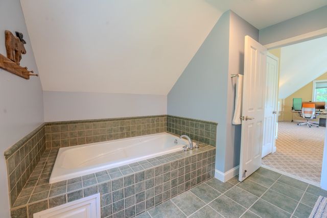 28 Winquist Road, Thornton, NH 03285