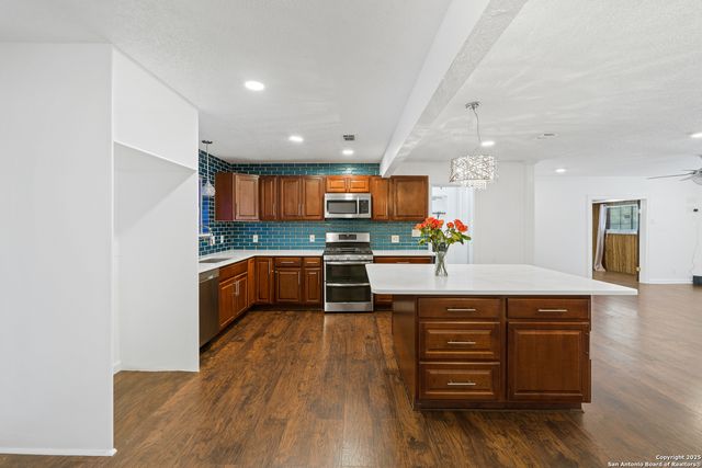 5110 Village Row Dr, San Antonio, TX 78218
