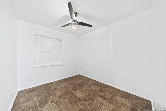 5110 Village Row Dr, San Antonio, TX 78218