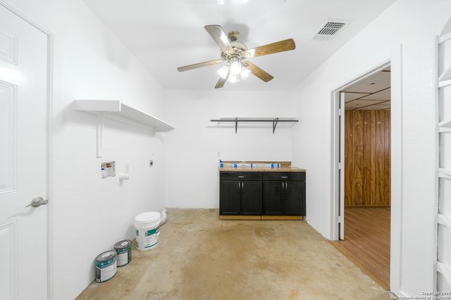 5110 Village Row Dr, San Antonio, TX 78218