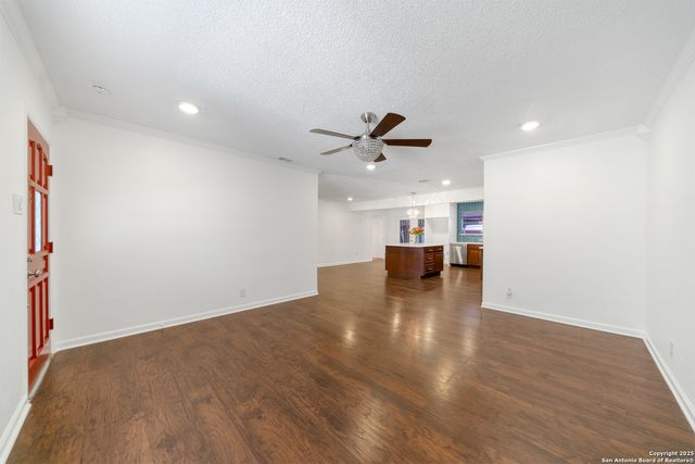 5110 Village Row Dr, San Antonio, TX 78218