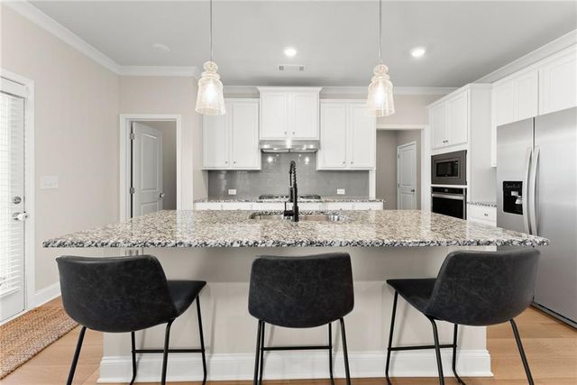 7098 Branch Creek Cove, Flowery Branch, GA 30542