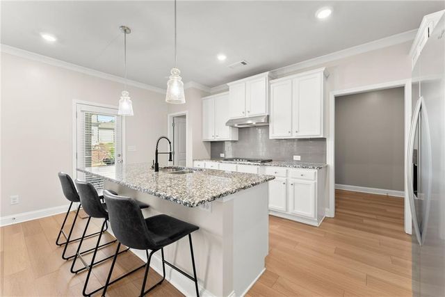 7098 Branch Creek Cove, Flowery Branch, GA 30542