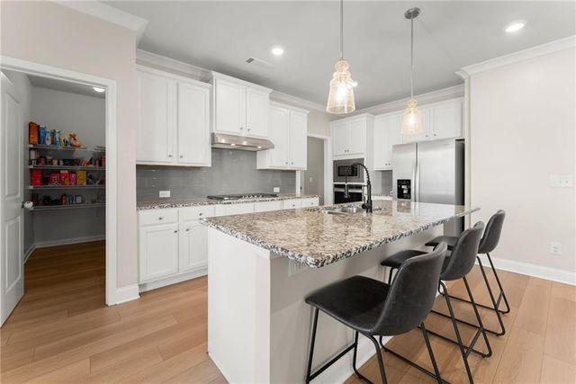 7098 Branch Creek Cove, Flowery Branch, GA 30542