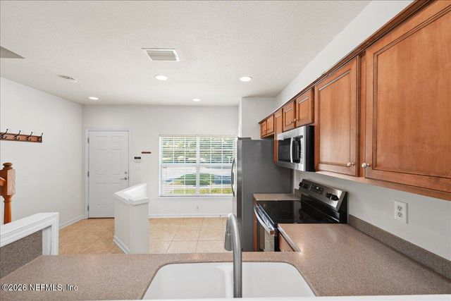8125 SUMMER POINT Court, Jacksonville, FL 32256