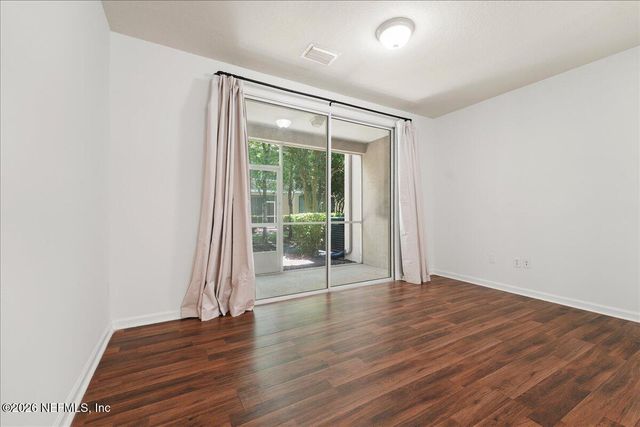8125 SUMMER POINT Court, Jacksonville, FL 32256