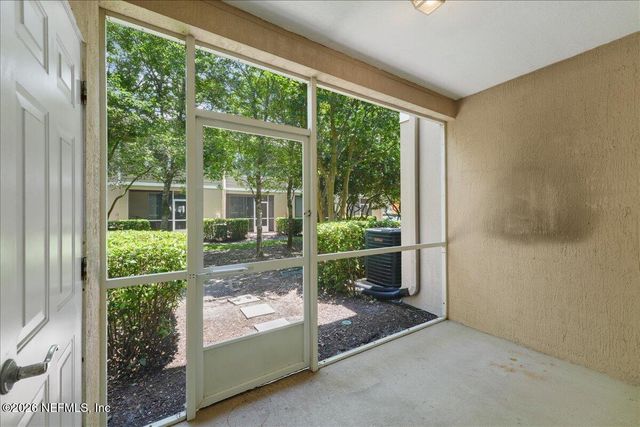 8125 SUMMER POINT Court, Jacksonville, FL 32256
