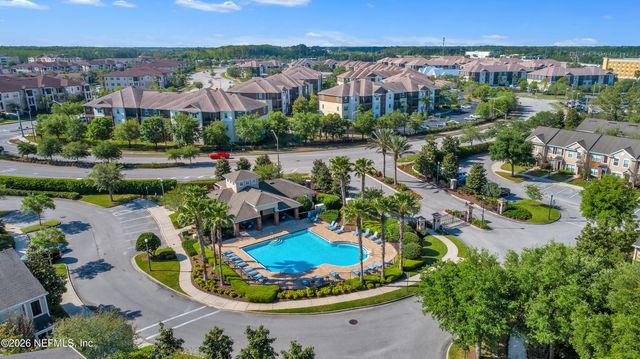 8125 SUMMER POINT Court, Jacksonville, FL 32256