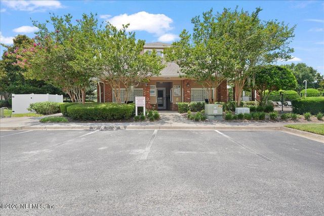 8125 SUMMER POINT Court, Jacksonville, FL 32256