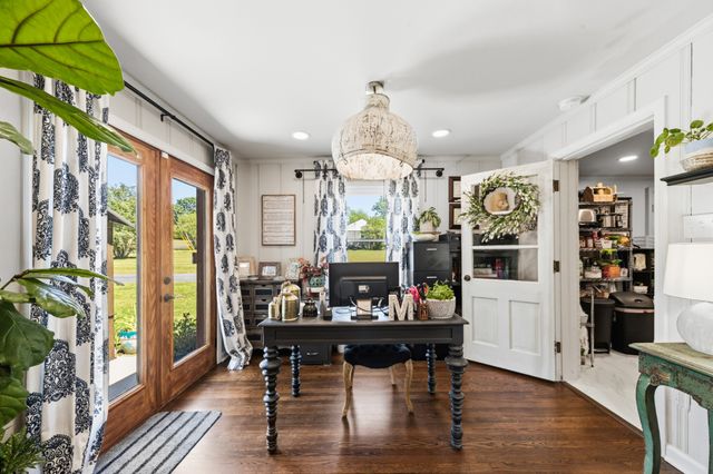 106 Carol Dr, Columbia, TN 38401