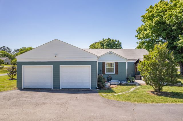 106 Carol Dr, Columbia, TN 38401