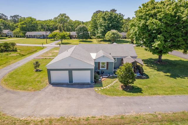 106 Carol Dr, Columbia, TN 38401
