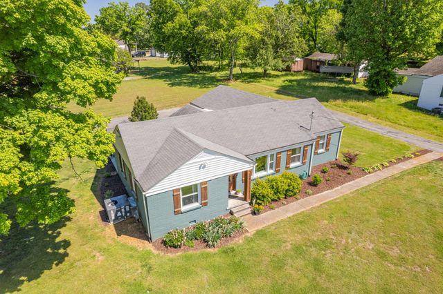 106 Carol Dr, Columbia, TN 38401