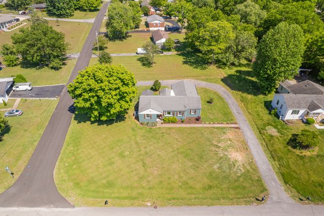 106 Carol Dr, Columbia, TN 38401