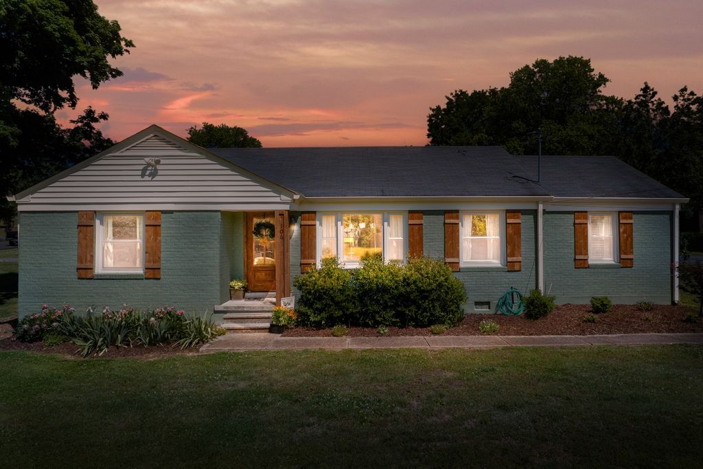 106 Carol Dr, Columbia, TN 38401
