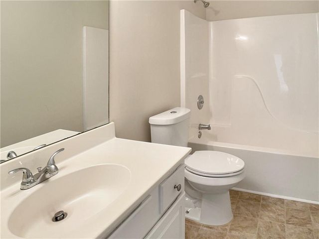 863 Langley View Court, Loganville, GA 30052