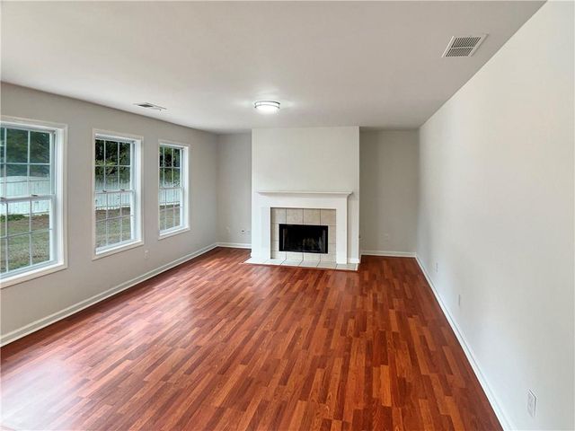 863 Langley View Court, Loganville, GA 30052