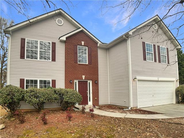 863 Langley View Court, Loganville, GA 30052