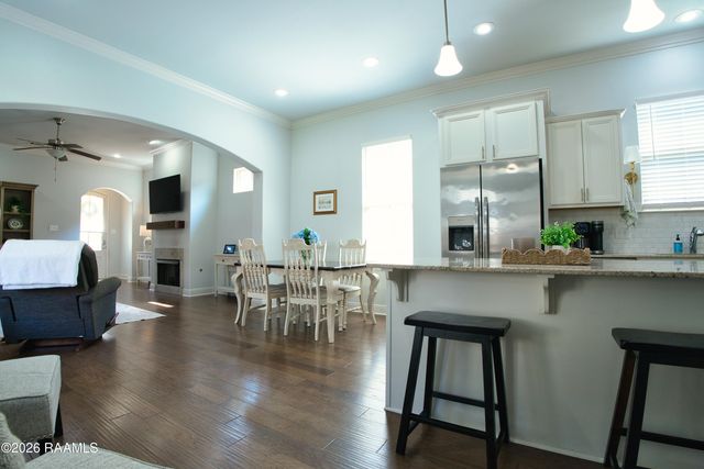 106 Pascalet Place, Lafayette, LA 70507