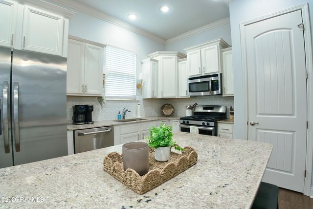 106 Pascalet Place, Lafayette, LA 70507