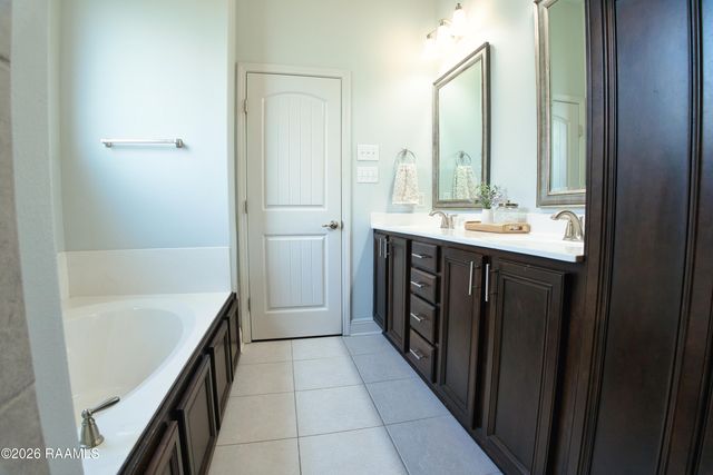 106 Pascalet Place, Lafayette, LA 70507