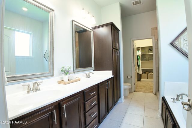 106 Pascalet Place, Lafayette, LA 70507
