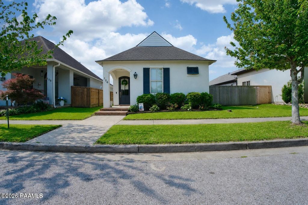 106 Pascalet Place, Lafayette, LA 70507