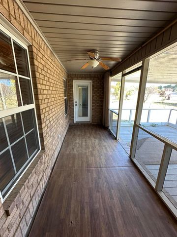 2585 Stirrup Lane, Dalzell, SC 29040