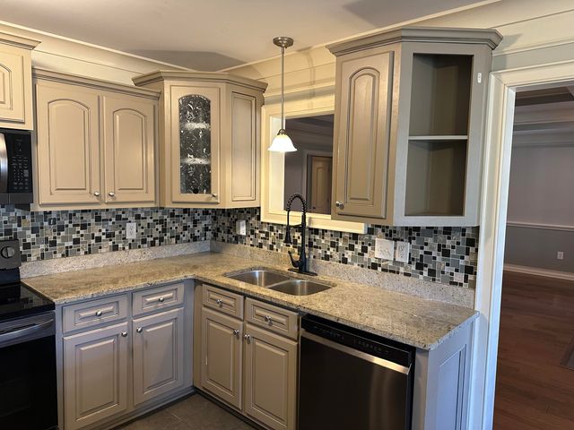 2585 Stirrup Lane, Dalzell, SC 29040