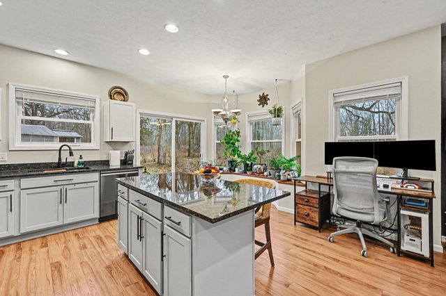 10599 W H Avenue, Kalamazoo, MI 49009