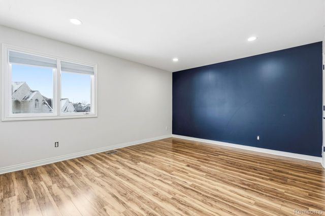 49750 Golden Lake Drive, Shelby Charter Township, MI 48315