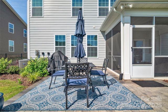 7046 North Bridge Drive, Huntersville, NC 28078