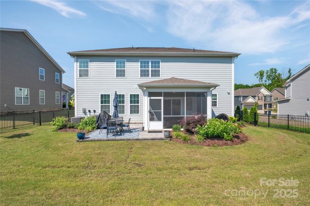 7046 North Bridge Drive, Huntersville, NC 28078