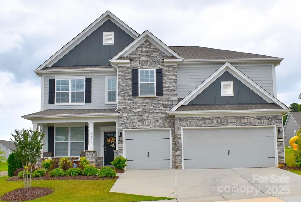 7046 North Bridge Drive, Huntersville, NC 28078
