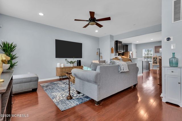 101 Spirit Way 301, Brick, NJ 08723
