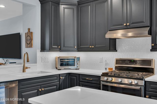 101 Spirit Way 301, Brick, NJ 08723