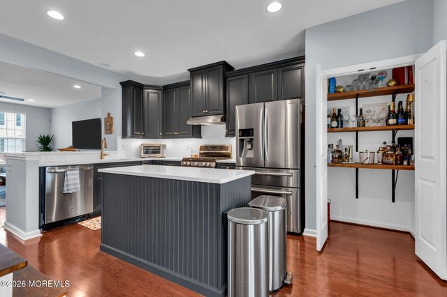 101 Spirit Way 301, Brick, NJ 08723