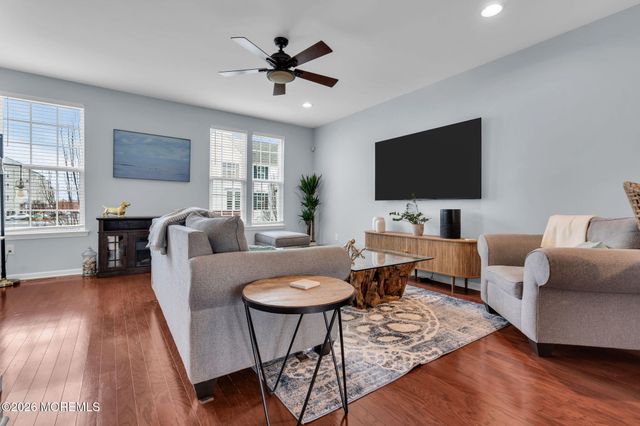 101 Spirit Way 301, Brick, NJ 08723