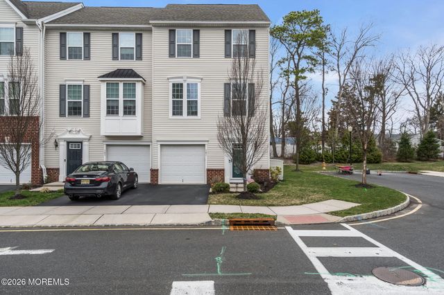 101 Spirit Way 301, Brick, NJ 08723