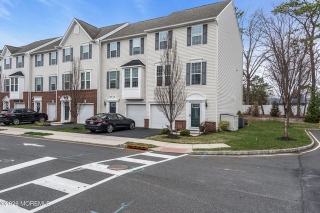 101 Spirit Way 301, Brick, NJ 08723