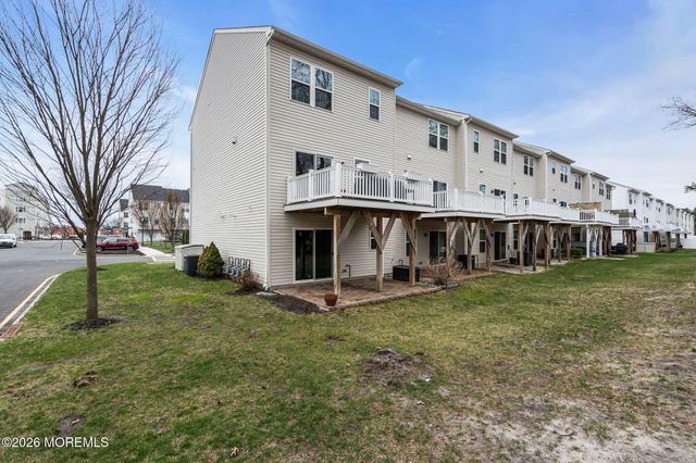 101 Spirit Way 301, Brick, NJ 08723