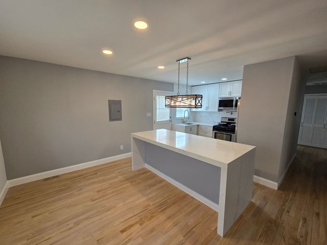 16765 Highview Avenue, Orland Hills, IL 60487