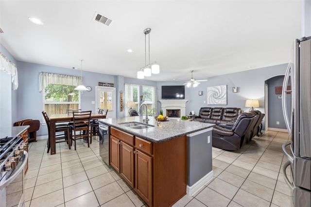 2530 Wood Park Boulevard, Conroe, TX 77304