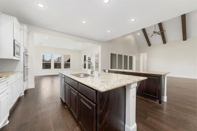 9814 Carver Drive, Iowa Colony, TX 77583