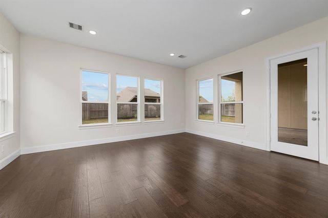 9814 Carver Drive, Iowa Colony, TX 77583