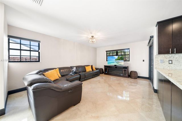 5424 SW 154th Place 5424, Miami, FL 33185
